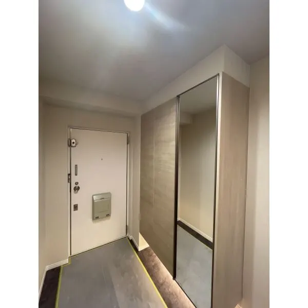 河原町スカイマンション 玄関