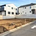 練馬区大泉学園町６丁目 北西側から現地を撮影。写真手前はA区画、奥はB区画となります