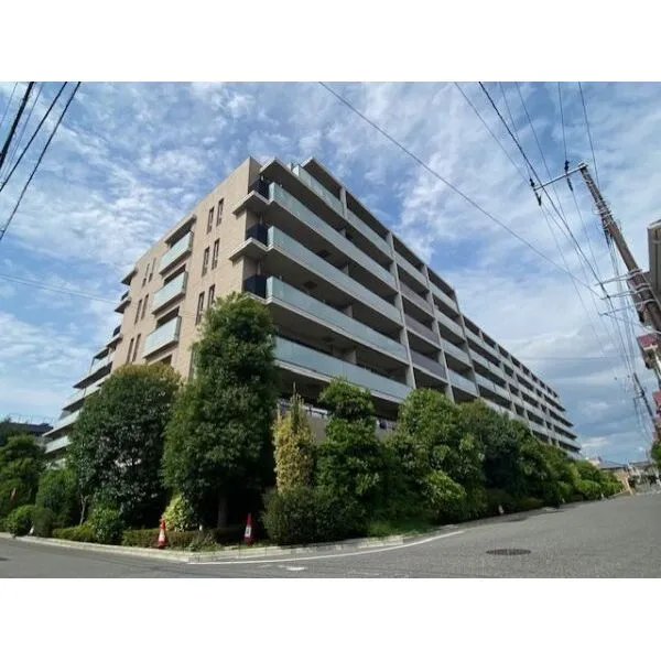 オハナ船橋習志野台 タイル張りの建物外観（７階建　総戸数１４６戸）