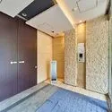 クレストシティ木場 重厚感のある石造りのエントランス