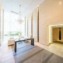 クレストシティ木場 約５．５ｍの天井高さ、２層吹き抜けの開放感ある空間
