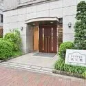 ゼファー芝公園 マルエツプチ芝二丁目店まで約90m、ファミリーマート南山堂第一京浜芝店まで約150mの立地です。