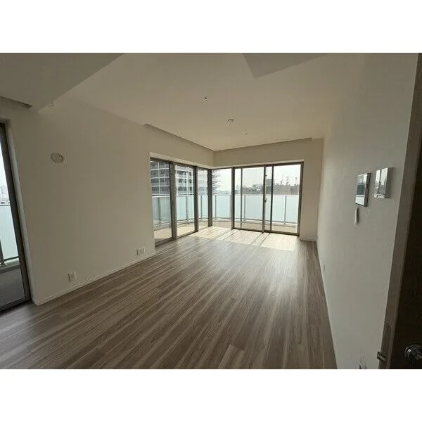 ＨＡＲＵＭＩ　ＦＬＡＧ　ＳＵＮ　ＶＩＬＬＡＧＥ その他画像