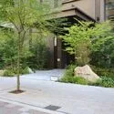ブランズタワー大阪本町 敷地西側エントランス
