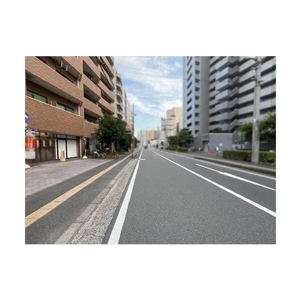 ライオンズマンション川口栄町 前面道路（２０２６年７月撮影）