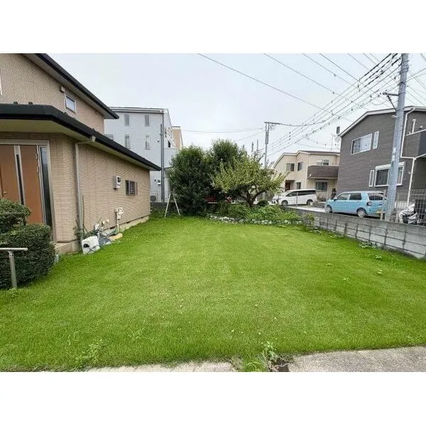 横浜市泉区中田南１丁目 東側の庭