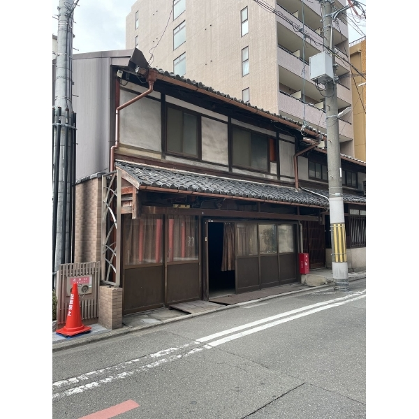 京都市下京区富小路通松原下る本上神明町