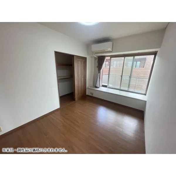 スカイレジデンシャルタワーズサウスウイング リビング側洋室