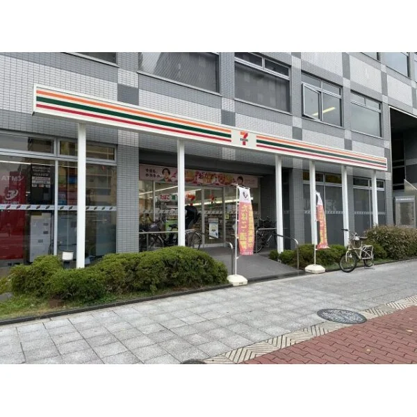 靭パークサイドコーポ セブンイレブン大阪靭本町2丁目店（コンビニ）まで約140m（徒歩2分）