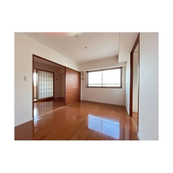 クオン二条富小路 ＬＤ（約１０．５帖）
