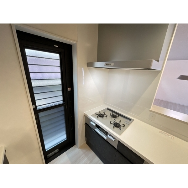 明石市朝霧町２丁目 レンジフード、3口コンロ、グリル