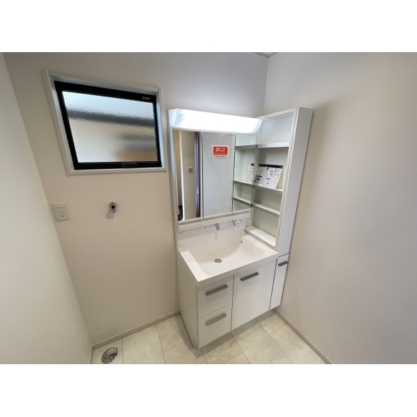 明石市朝霧町２丁目 洗面室