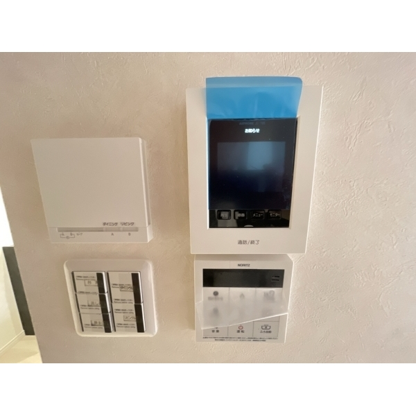 明石市朝霧町２丁目 インターホン、給湯パネル