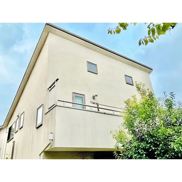 鎌倉市城廻 2014年築！ロフト（小屋裏収納）付きの一戸建てです