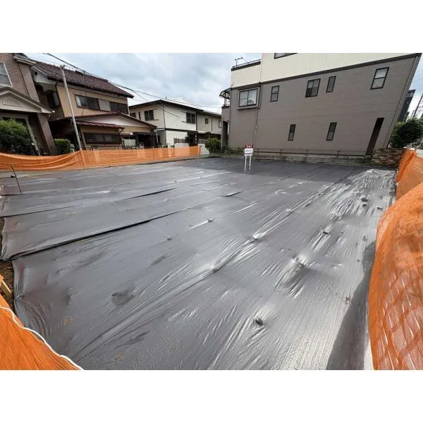 さいたま市大宮区桜木町３丁目 現地：北東側からの写真です。 (全2棟／手前半分がB区画／奥がA区画)(撮影年月：2026年07月)