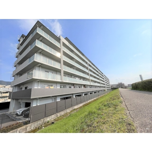 メイツ醍醐デュアラ 外観