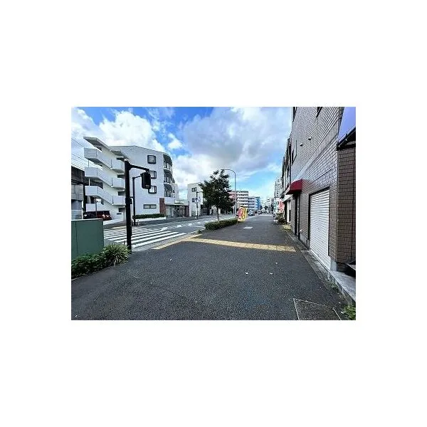 横浜市南区別所１丁目 前面道路は道幅も広く舗装された歩道！