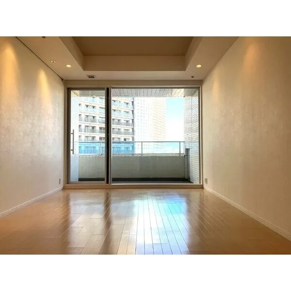 Ｍ．Ｍ．ＴＯＷＥＲＳ　ｔｈｅ　Ｅａｓｔ その他画像