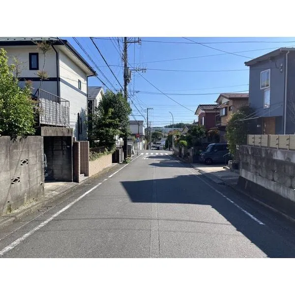 横浜市磯子区杉田8丁目 前面道路