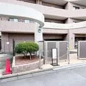 ロイヤルステージ福生 エントランス
