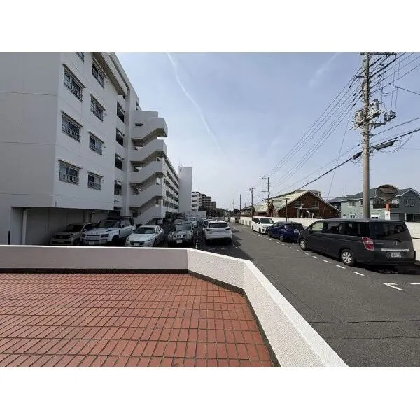 パークサイド平塚二号棟 平置き駐車場
