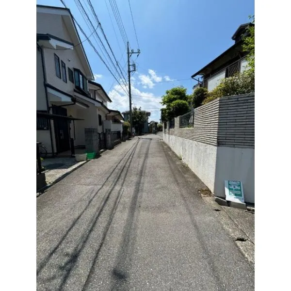 町田市本町田 前面道路含む現地写真