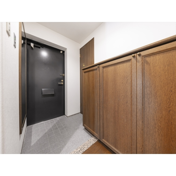 バンベールグラン山手弐番館 玄関