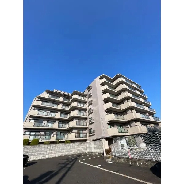 ロイヤルフラッツ唐崎 外観