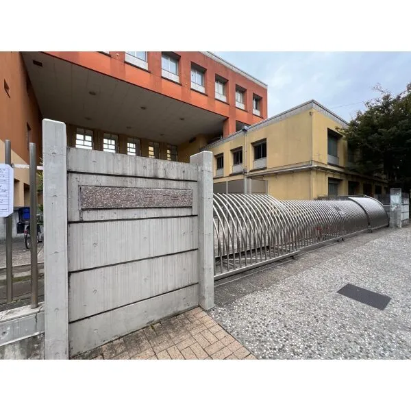 世田谷区中町4丁目 世田谷区立玉川中学校(中学校)まで約350m(徒歩5分)