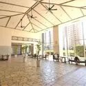 東京マスタープレイス 吹き抜け構造で広がりを感じるエントランスホール