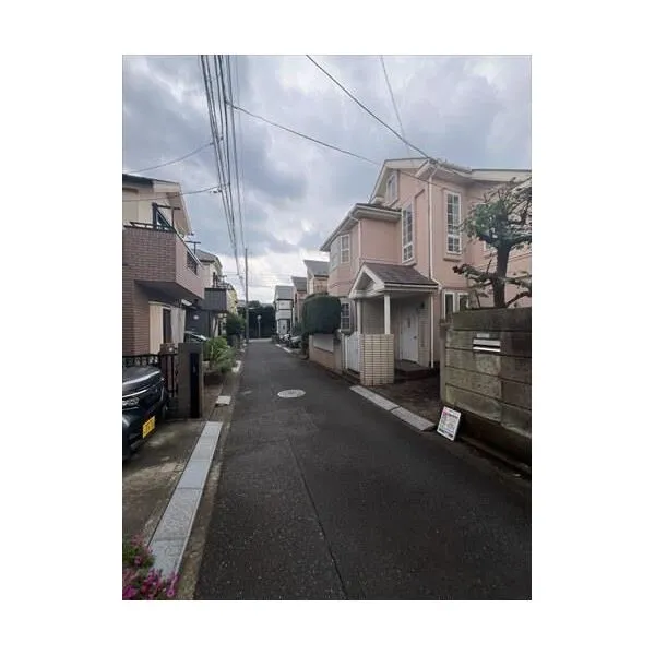 練馬区高松４丁目 前面道路（２０２６年８月撮影）