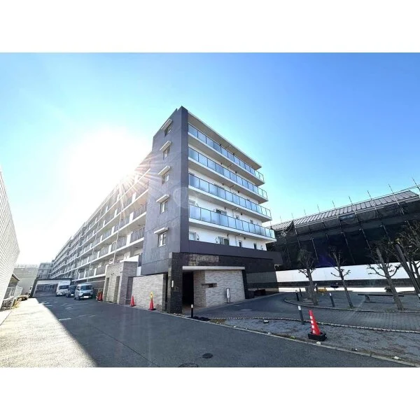 ルネサンス初石 外観