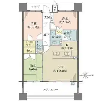 バルコニーが2室に跨る開放的な住戸。ウォークインクローゼットなど収納豊富。玄関前にはアルコーブ付き。