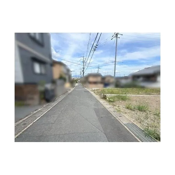 京都市西京区山田開キ町 北側前面道路（西側より撮影）