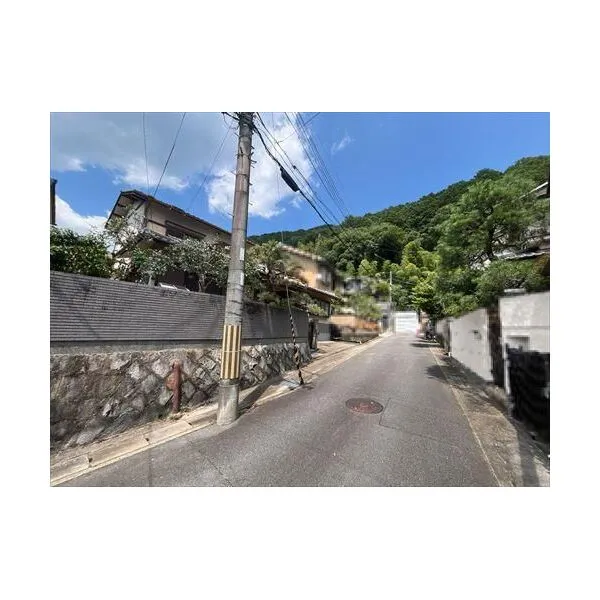 京都市山科区安朱東海道町 前面道路(南側)