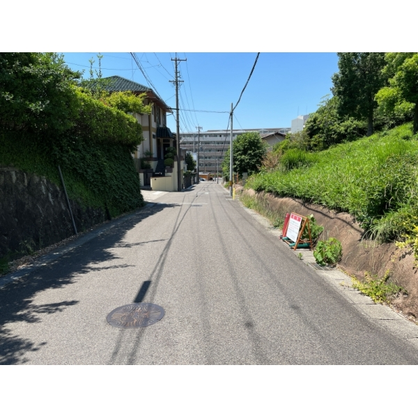 名古屋市千種区徳川山町１丁目 建築基準法上の道路ではありません。