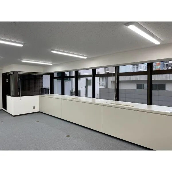 大門アーバニスト 室内の様子