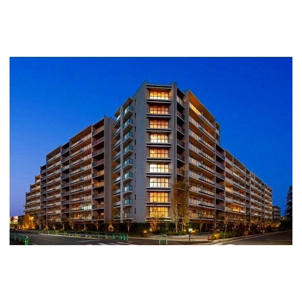 ブリリアシティ三鷹サクラコート 外観