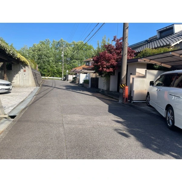 春日井市高座台1丁目 前面道路