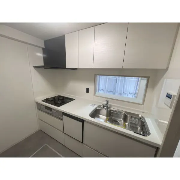 レックス柏逆井 3口コインロ、床下収納付きのキッチン