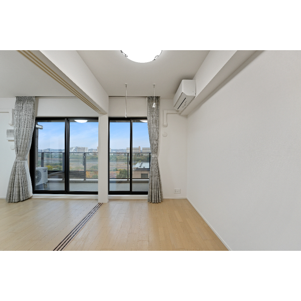 シティテラス多摩川Ｄ棟 南西側洋室（約5畳）※調度品は価格に含まれません