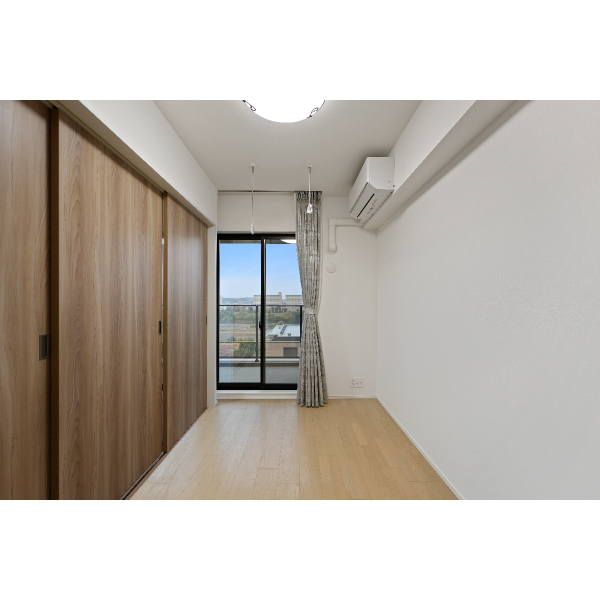 シティテラス多摩川Ｄ棟 南西側洋室（約5畳）※調度品は価格に含まれません