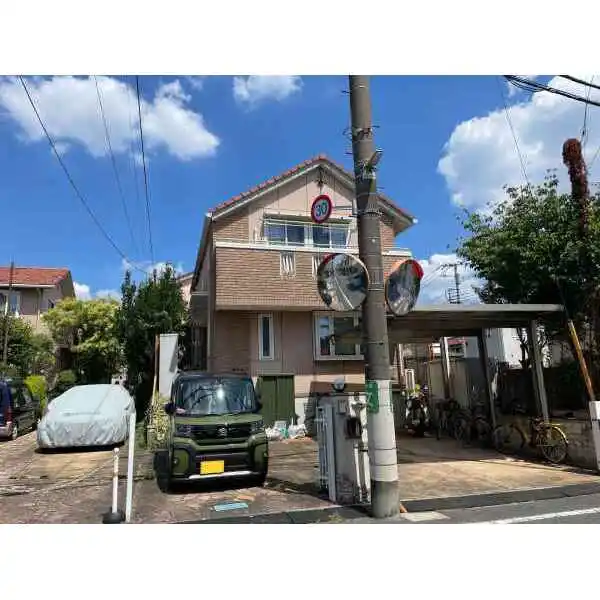 練馬区大泉学園町６丁目 駐車場は3台分のスペースがございます。※車種により制限がございます。