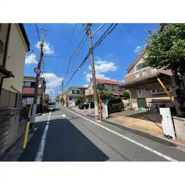 練馬区大泉学園町６丁目 車通りの少ない閑静な住宅地です。