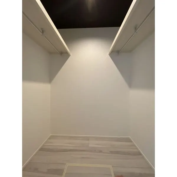 藤沢市弥勒寺4丁目 1階6畳洋室ウォークインクローゼット