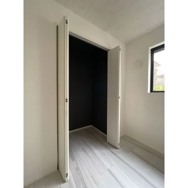 藤沢市弥勒寺4丁目 1階北西側納戸の収納