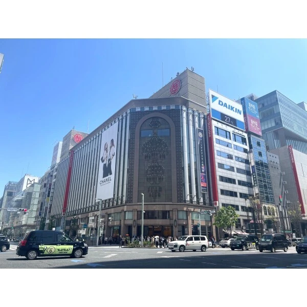 パレステュディオ銀座二丁目 銀座三越（ショッピングセンター）まで約520m（徒歩7分）