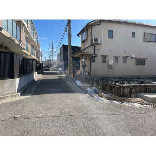 尼崎市塚口本町2丁目 北側道路