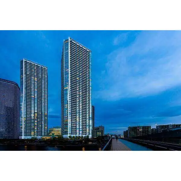 ＤＥＵＸ　ＴＯＵＲＳ　ＣＡＮＡＬ＆ＳＰＡ（ドゥ・トゥール　キャナル＆スパ） 外観