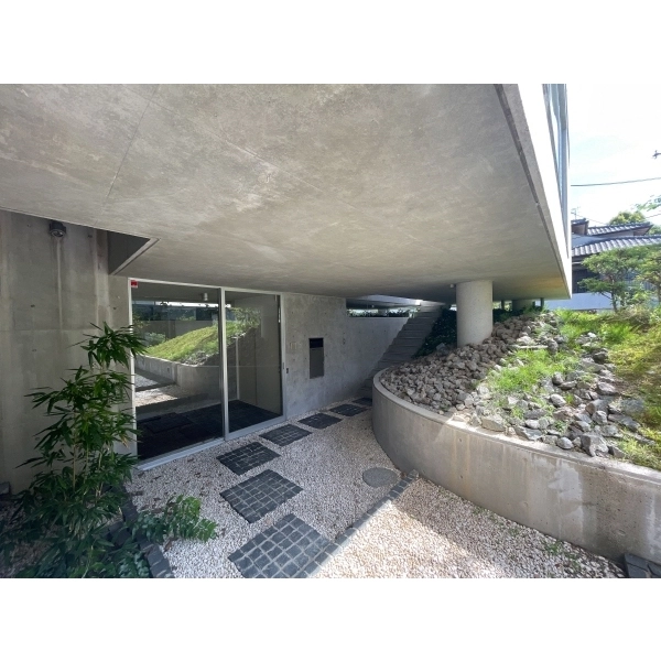 豊中市東豊中町３丁目 1階入口